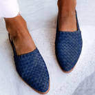 Women's blue woven pointed flat shoes, casual and comfortable, anti-slip, breathable summer footwear. Ideal for stylish, everyday wear.