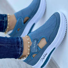 Women's blue platform sneakers with mesh design, round toe, and "Fashion" logo. Breathable casual shoes ideal for running and everyday comfort.